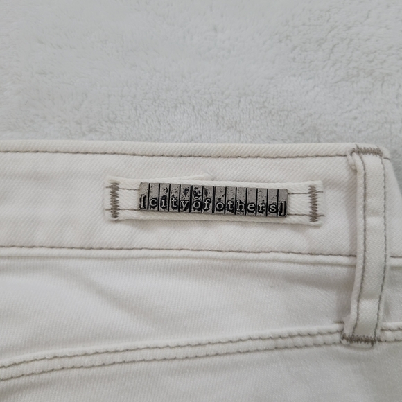 City of Others Low Rise Boot Cut Jean's in White Women's Size 27 - Picture 3 of 7